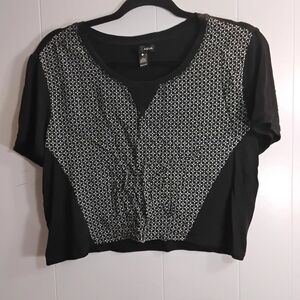 Aqua Short Sleeve Black and White Top